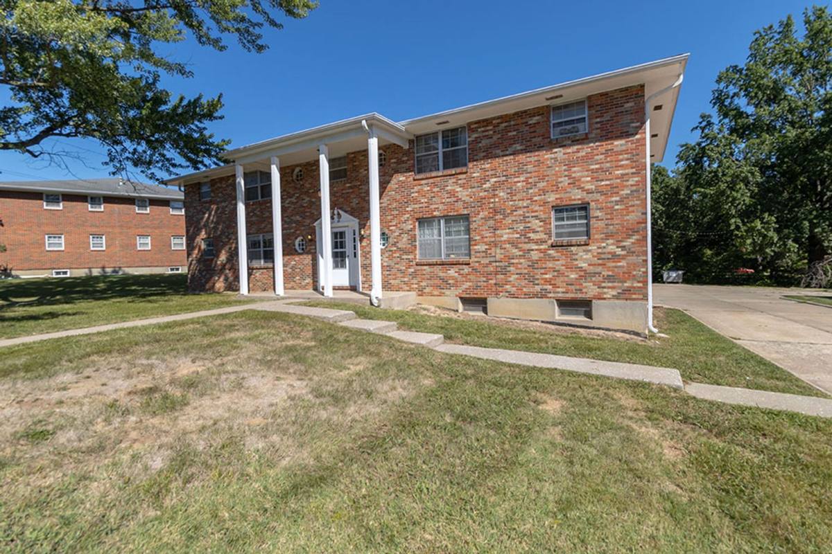 Apartment for rent at 2705 W Rollins Rd, Columbia, MO 65203