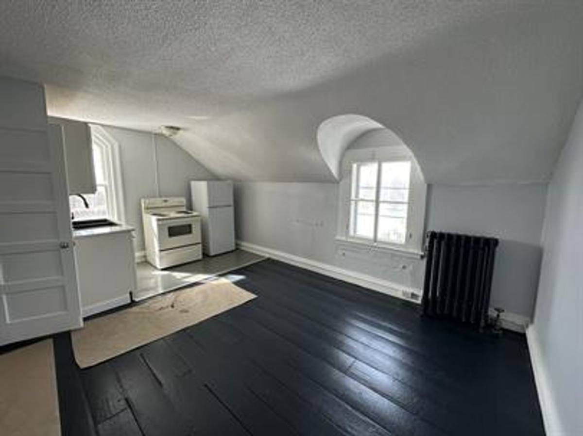 Apartment for rent at 40 Perrine Ave, Pittsfield, MA 01201