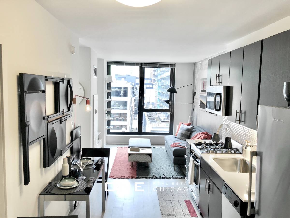 Apartment for rent at 156 W Superior, Chicago, IL 60654