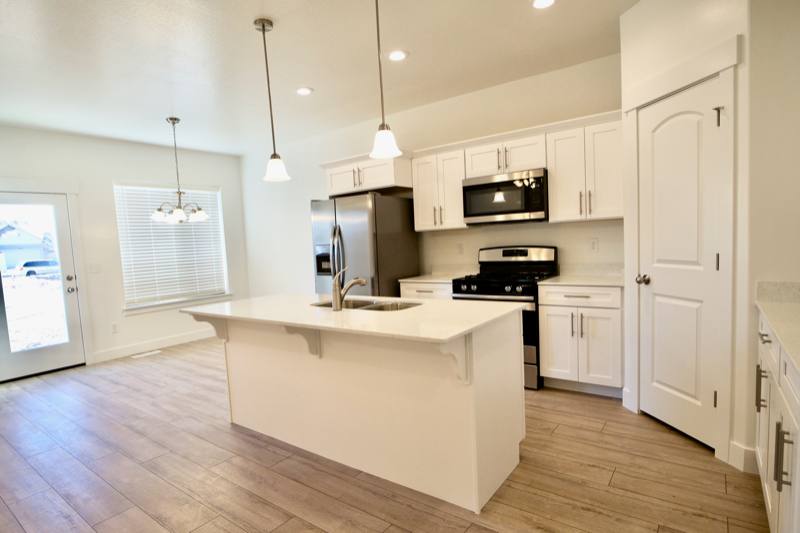Townhouse for rent at 1633 N 3890 W, Lehi, UT 84043