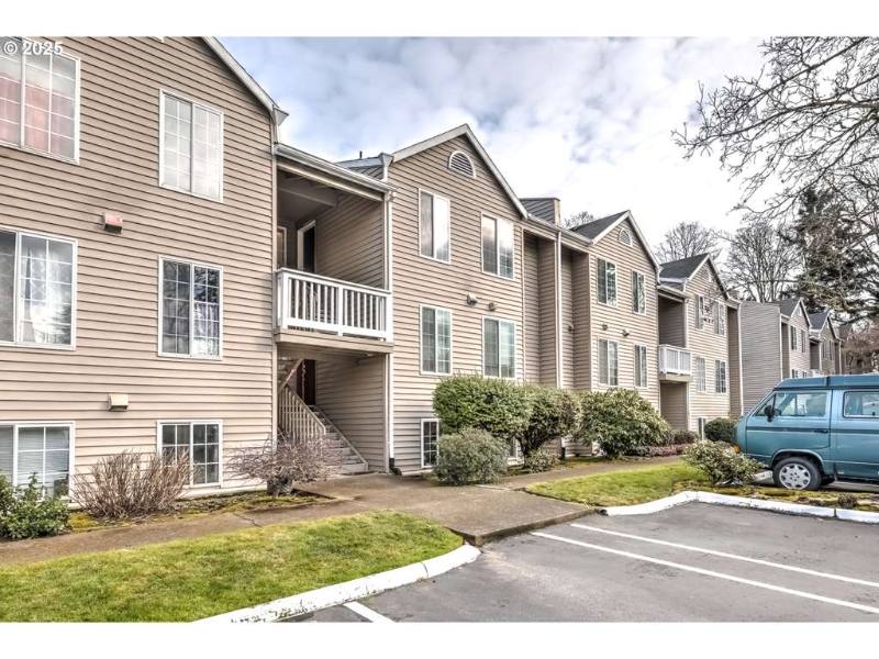 Condo for rent at 6150 SW Alice Ln, Bldg A #304, Beaverton, OR 97008
