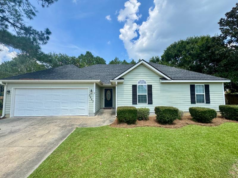 House for rent at 3863 Heather Way, Valdosta, GA 31605
