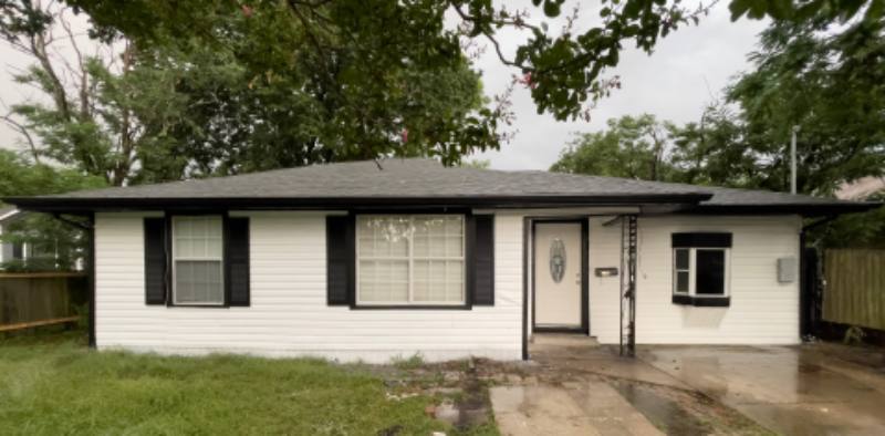 House for rent at 1227 Cleveland St, Greenville, TX 75401