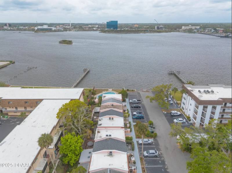 Townhouse for rent at 144 S Halifax Ave #68, Daytona Beach, FL 32114
