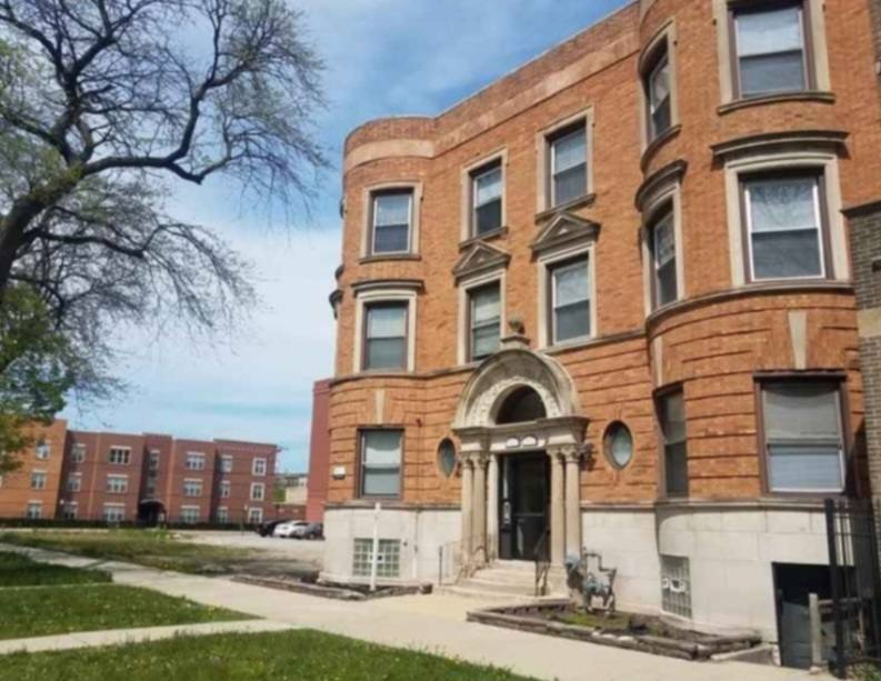 Apartment for rent at 4317 S Michigan Ave #1, Chicago, IL 60653