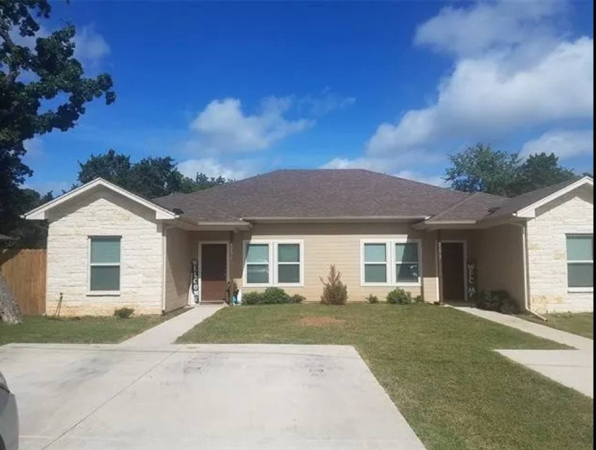 Townhouse for rent at 3710 Mandy Dr #1, Granbury, TX 76048