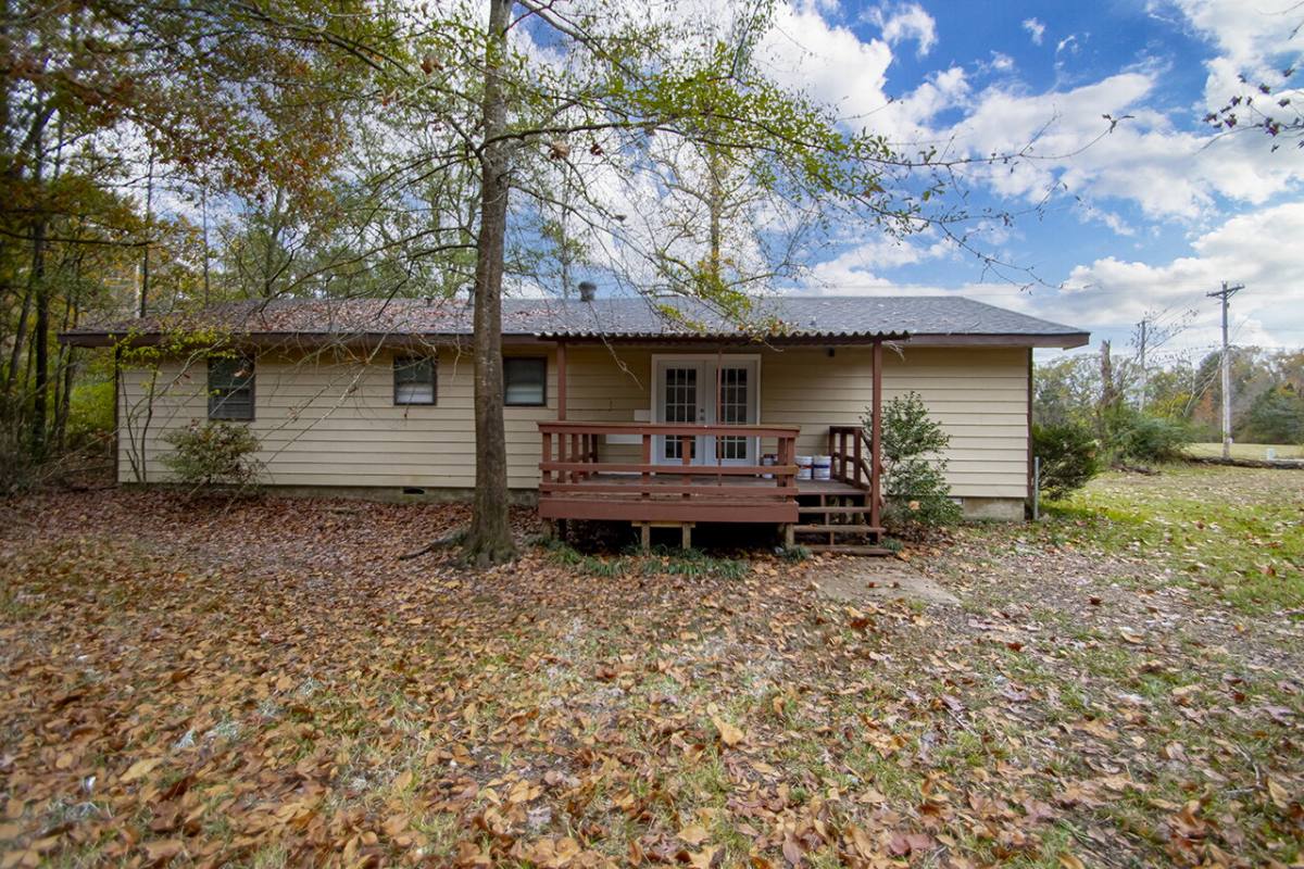 House for rent at 2601 Gattin Rd, Benton, AR 72015