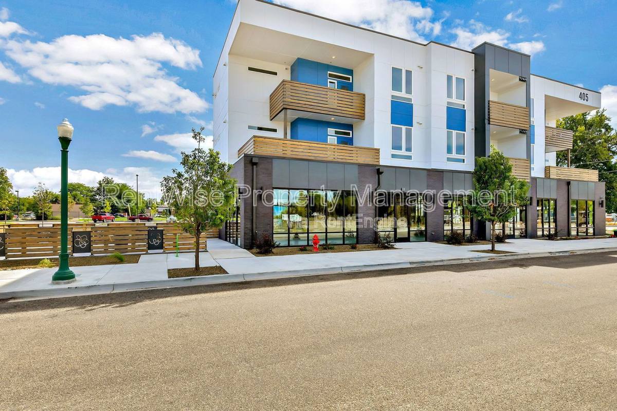 Apartment for rent at 385 E 42nd St, Garden City, ID 83714