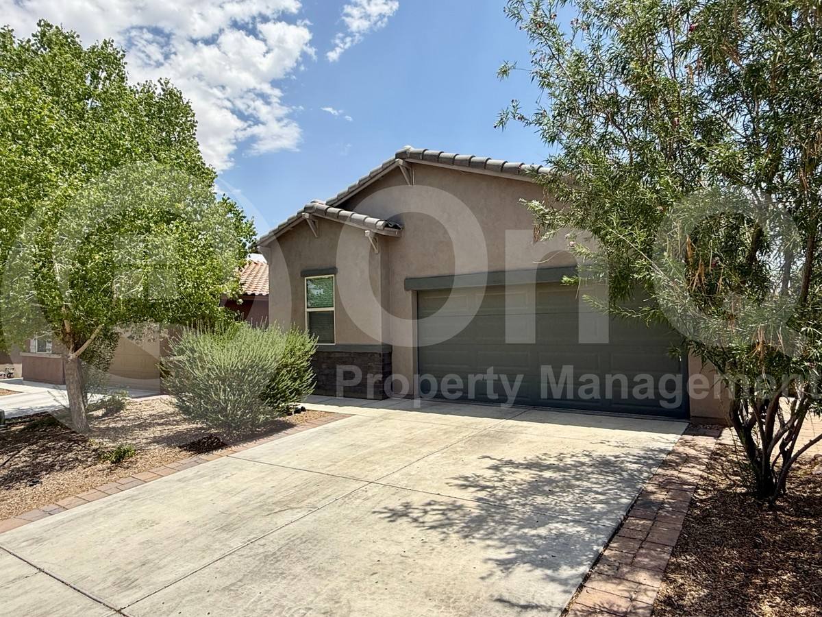 House for rent at 981 W Calle Nimbo, Sahuarita, AZ 85629