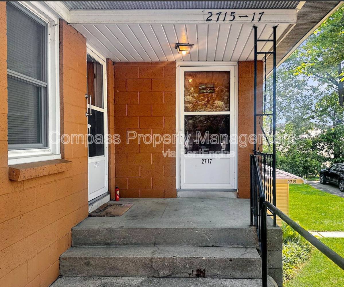 Townhouse for rent at 2717 S Burdick St, Kalamazoo, MI 49001