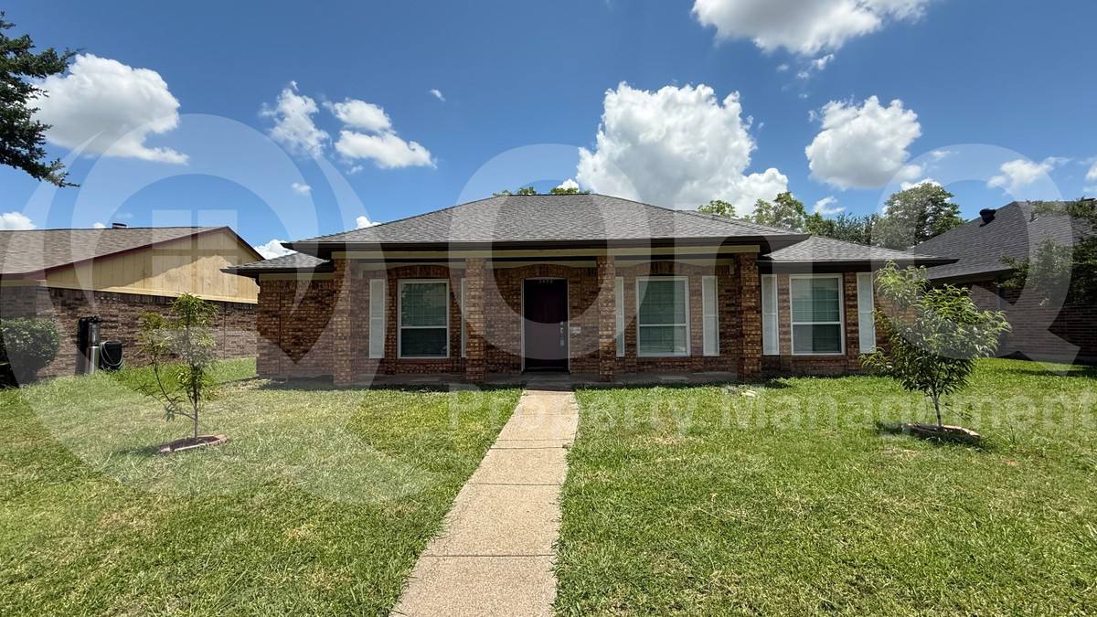House for rent at 2438 Kimberly Dr, Garland, TX 75040