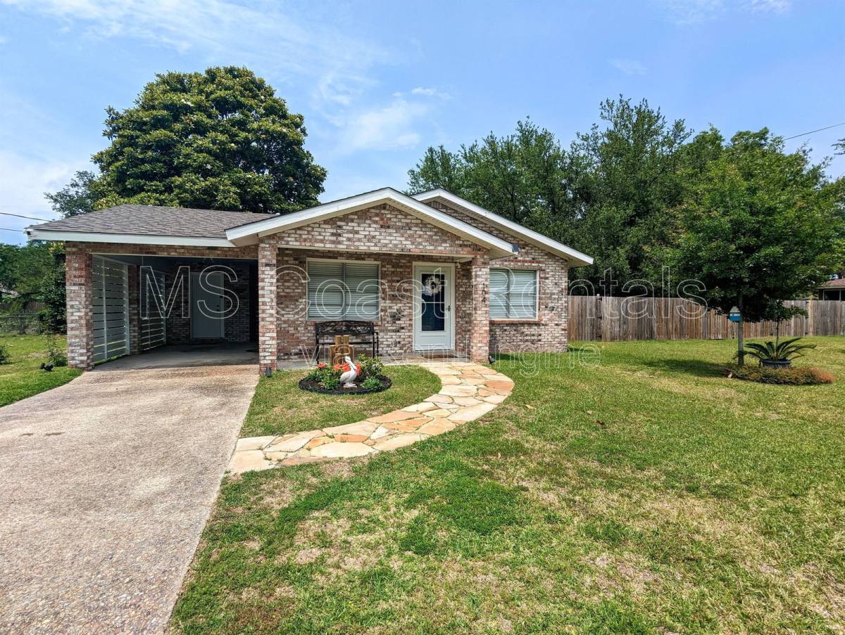 House for rent at 104 Charleswood Lane, Long Beach, MS 39560