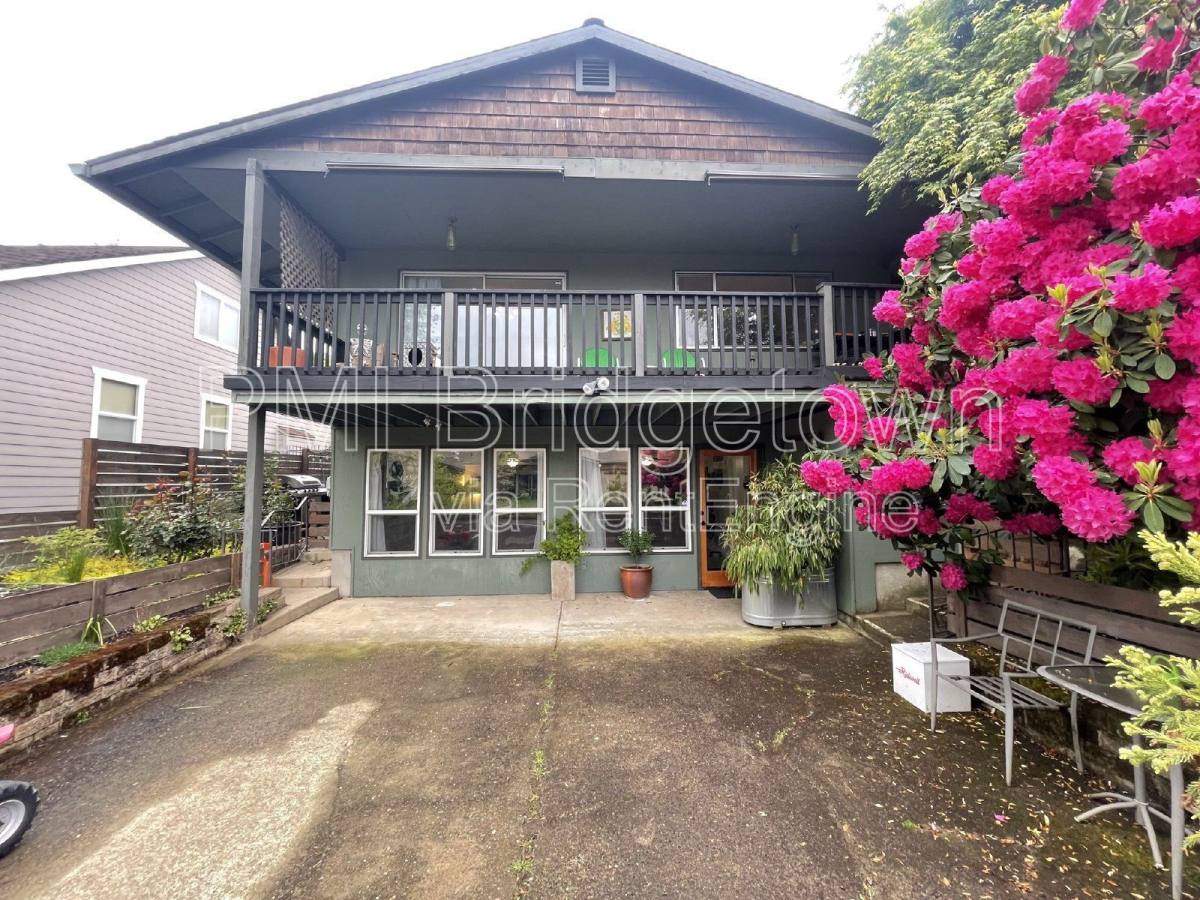 Apartment for rent at 4616 SE 31st Ave #A, Portland, OR 97202