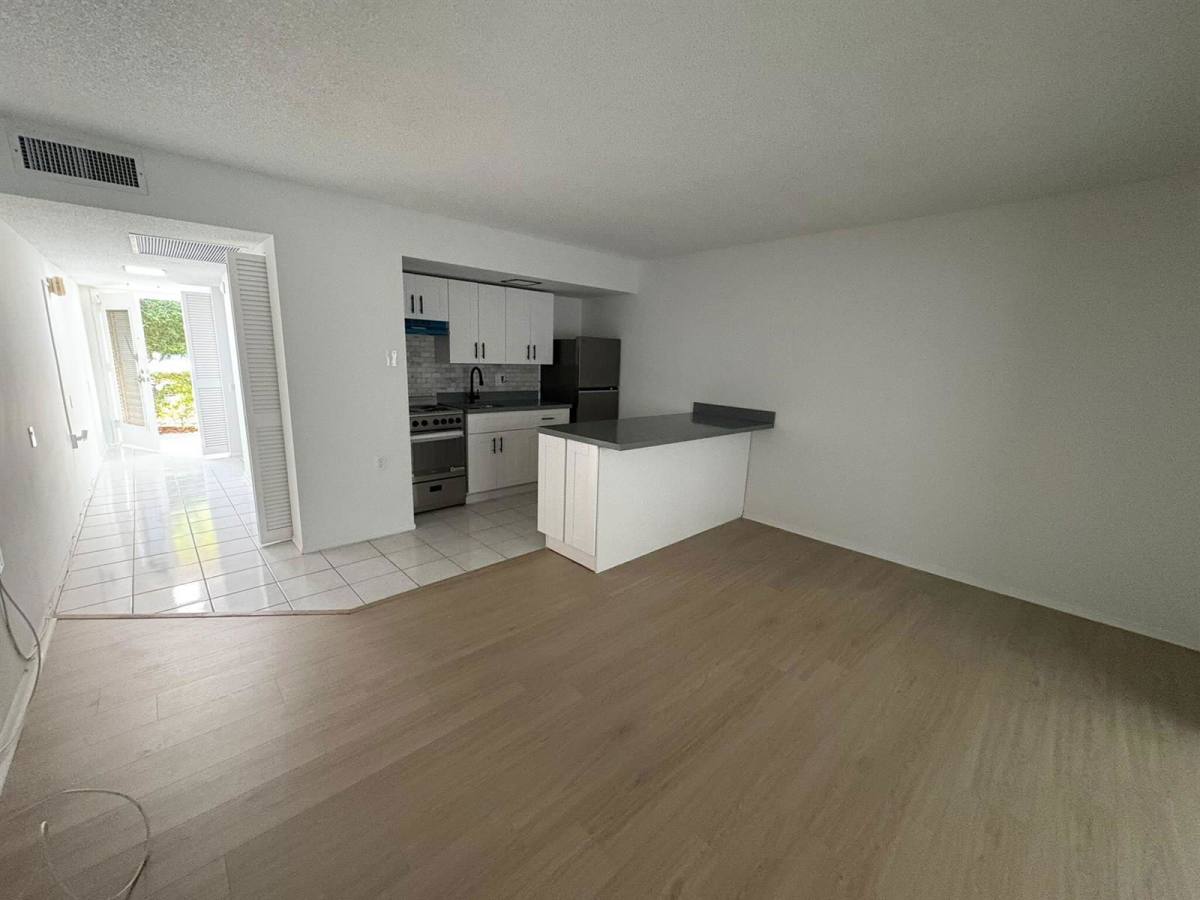 Apartment for rent at 1204 Bahama Bend #E1, Pompano Beach, FL 33066
