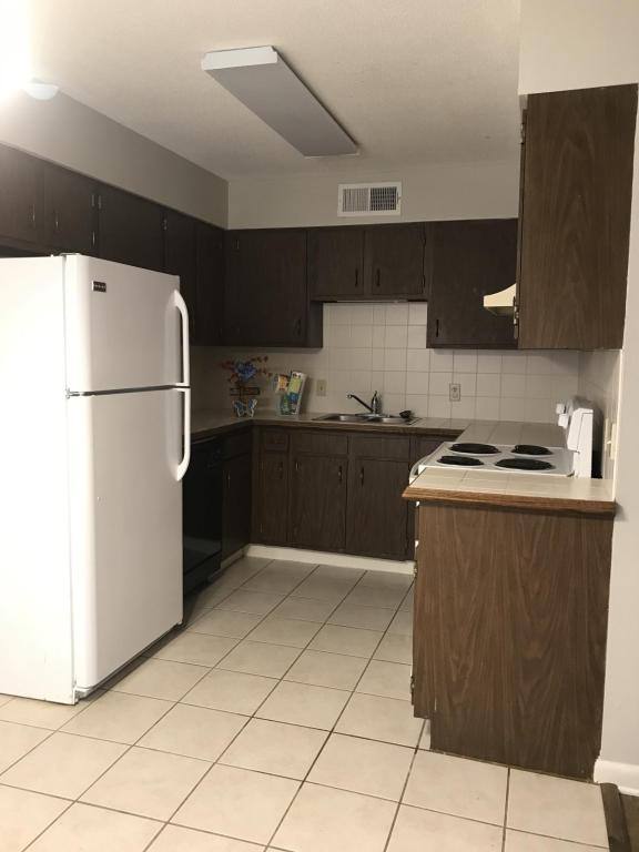 Apartment for rent at 710 W McNeese St #51, Lake Charles, LA 70605