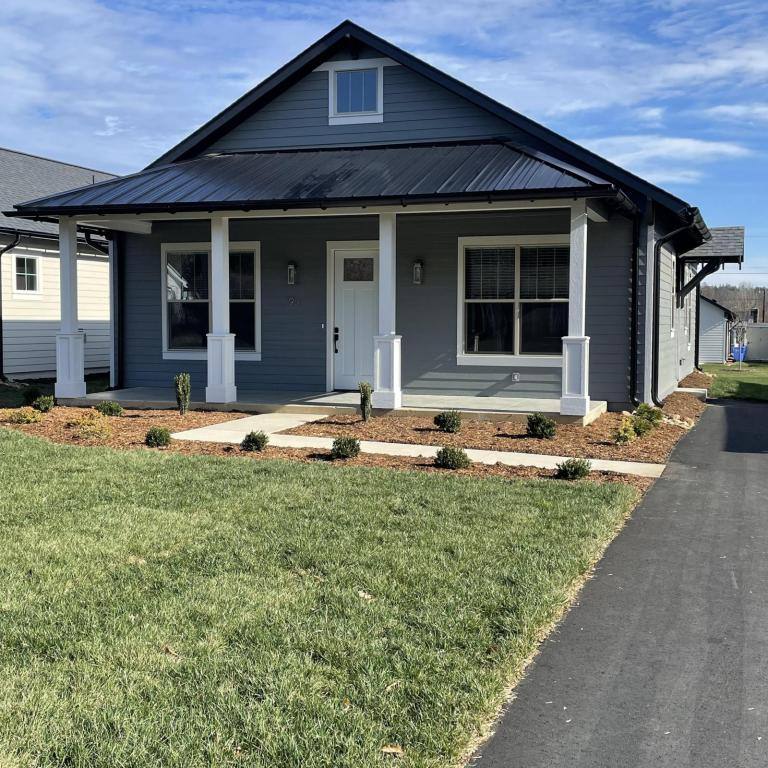 House for rent at 95 Temple Church Rd, Brevard, NC 28712