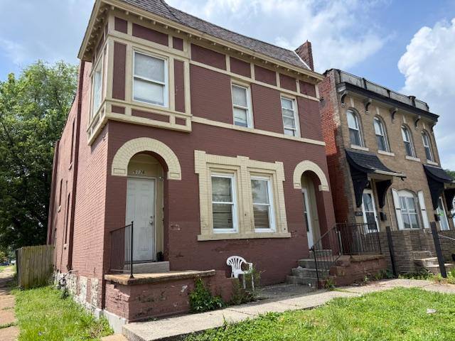 Townhouse for rent at 6036 Maple Ave, Saint Louis, MO 63112