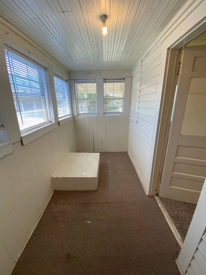Apartment for rent at 302 N Barker Ave #3, El Reno, OK 73036