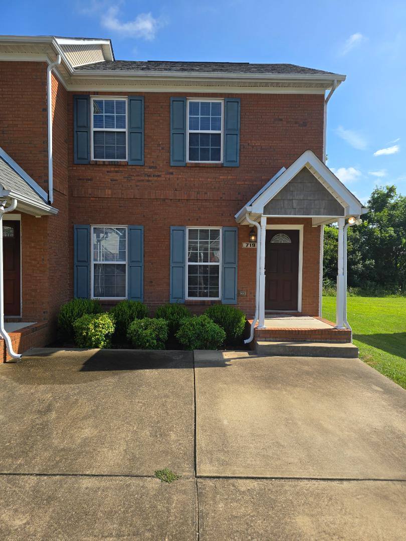 Townhouse for rent at 719 Cobblestone Dr #719CSD, Columbia, TN 38401
