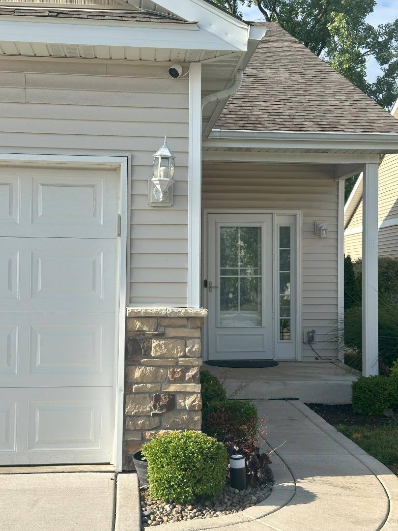 Townhouse for rent at 107 Summertree Dr, Chesterton, IN 46304
