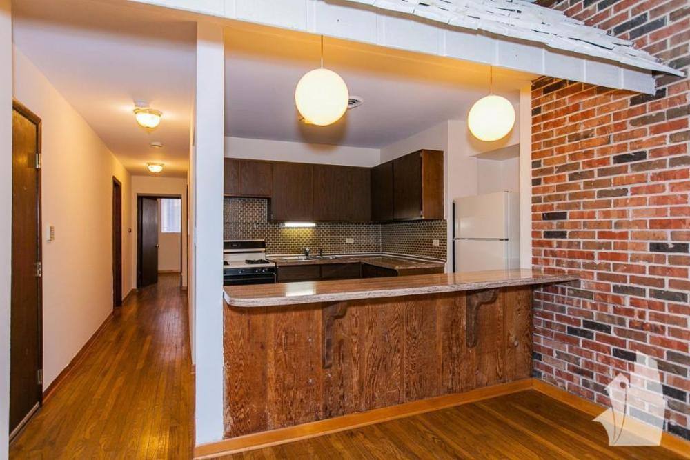 Apartment for rent at 873 W Lill Ave #B2, Chicago, IL 60614