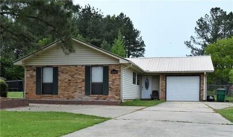 House for rent at 6642 Lost Ridge Dr, Pineville, LA 71360