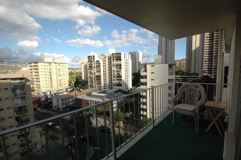 Apartment for rent at 222 Liliuokalani Ave #1002, Honolulu, HI 96815