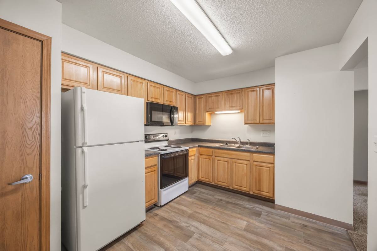 Apartment for rent at 2907 Boston Ave, Des Moines, IA 50310