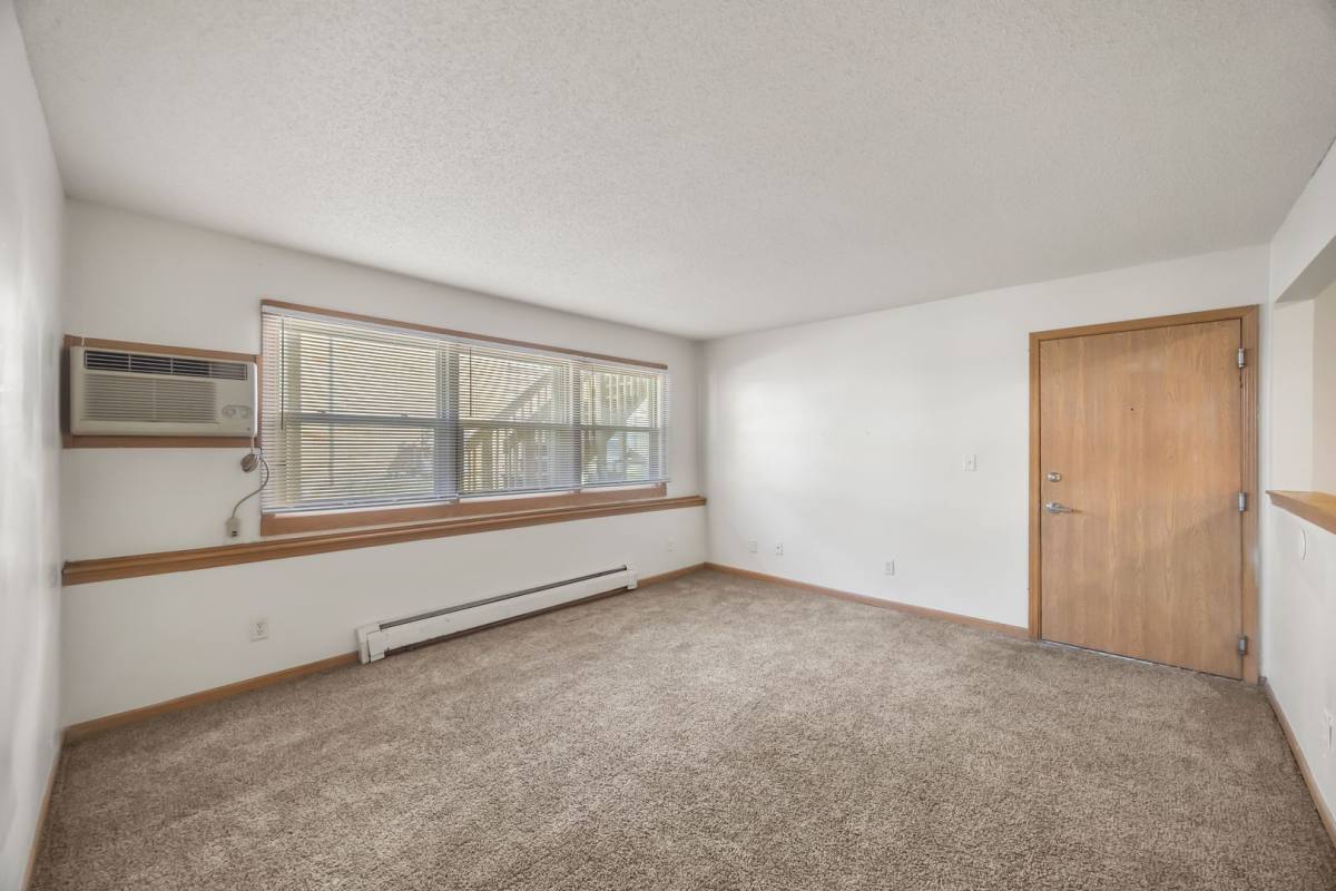 Apartment for rent at 3211 30th St, Des Moines, IA 50310