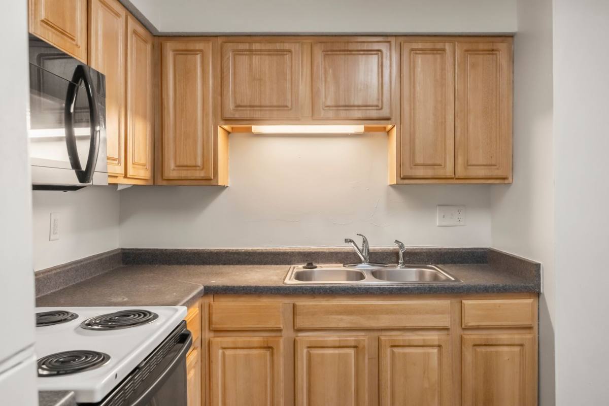 Apartment for rent at 3201 30th St, Des Moines, IA 50310