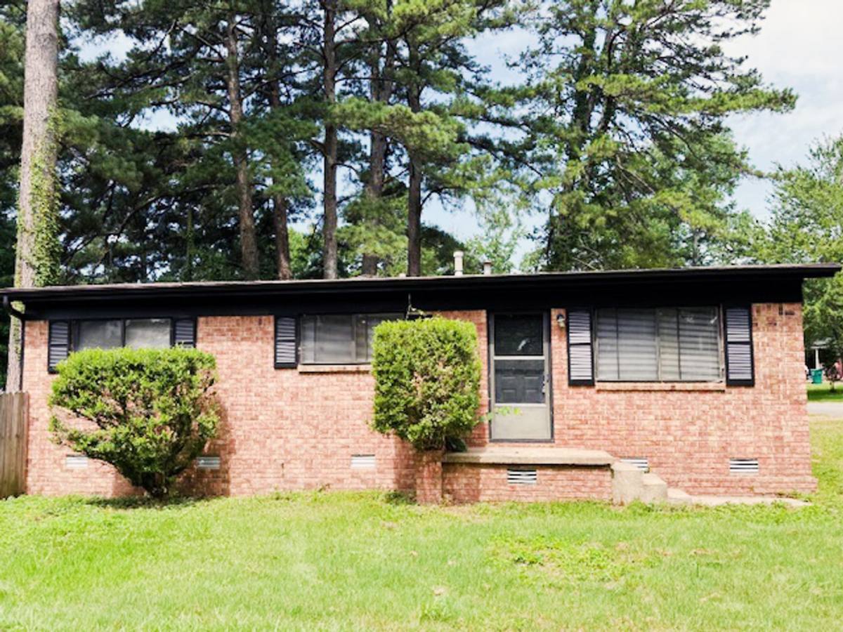 House for rent at 2502 N Lakeview, Benton, AR 72015