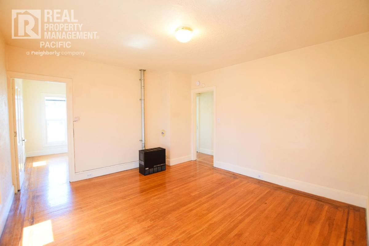 Apartment for rent at 341 41st St, Oakland, CA 94609