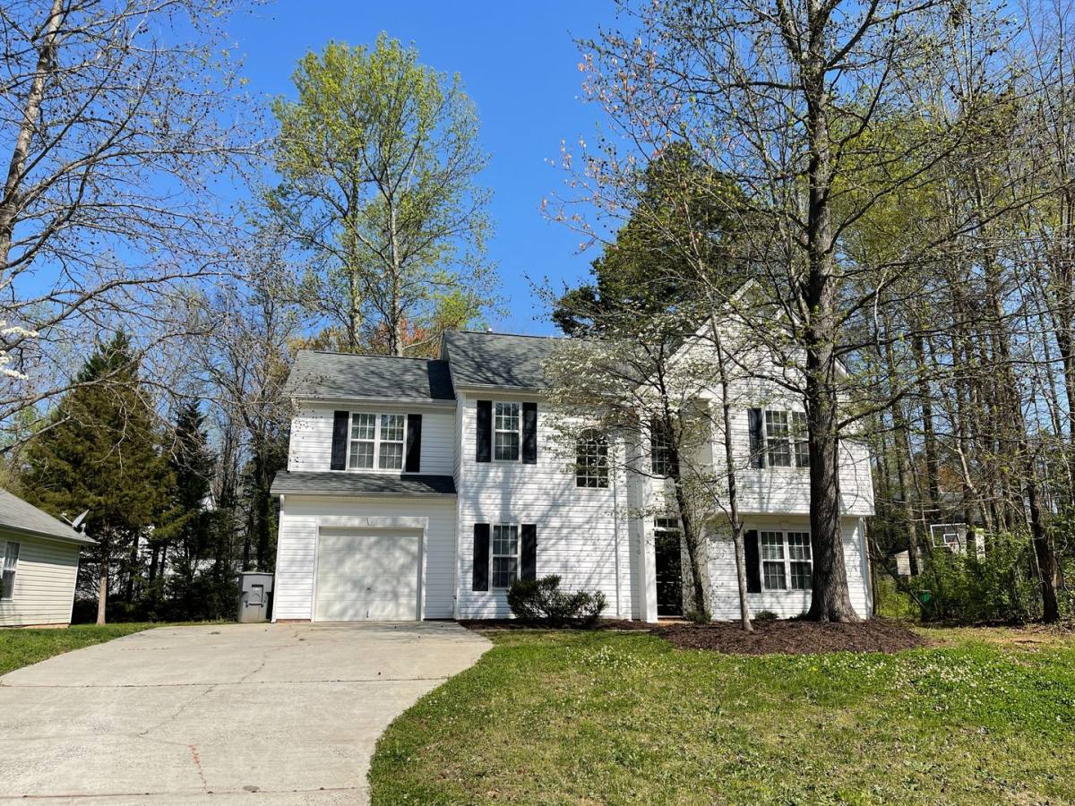 House for rent at 6610 Cedar Cliff Dr, Charlotte, NC 28216
