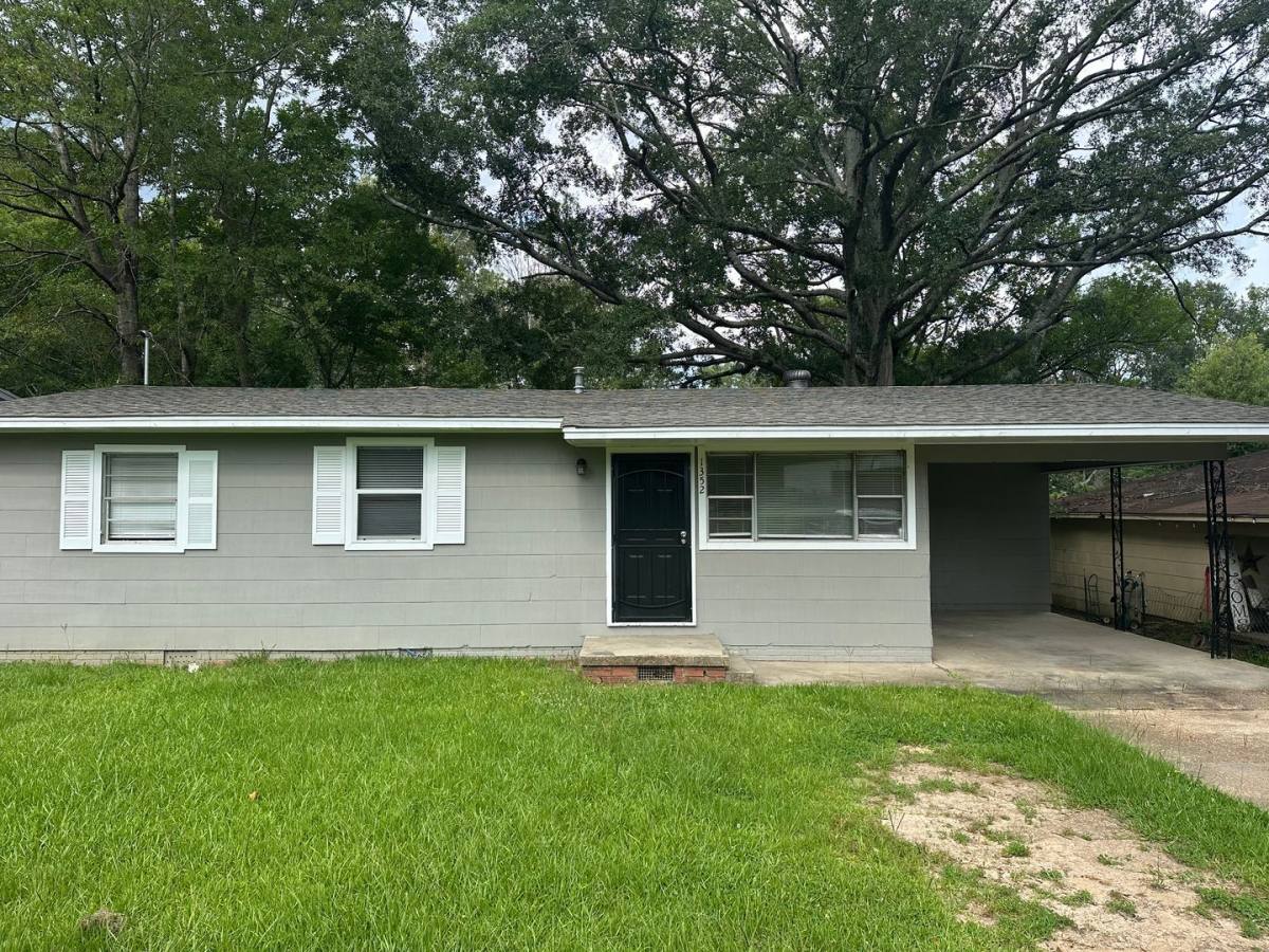 House for rent at 1352 Whiting Rd, Jackson, MS 39209
