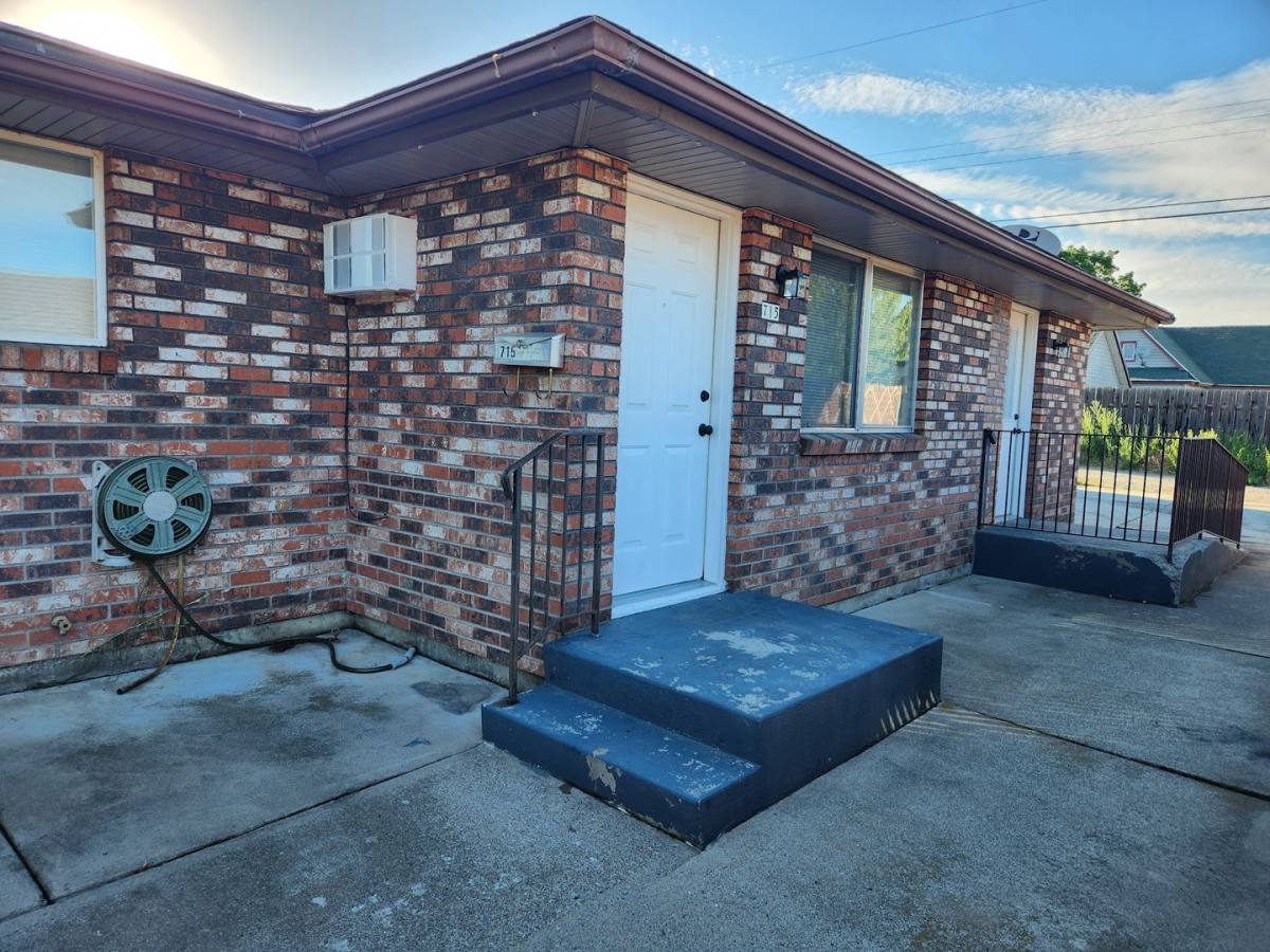 House for rent at 715 E Broad Ave, Spokane, WA 99207