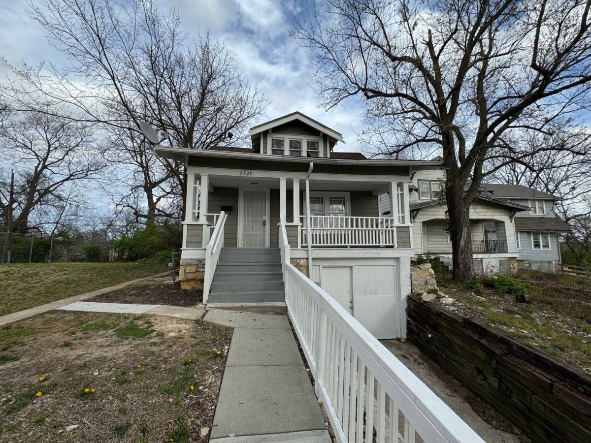 House for rent at 4509 Benton Blvd, Kansas City, MO 64130