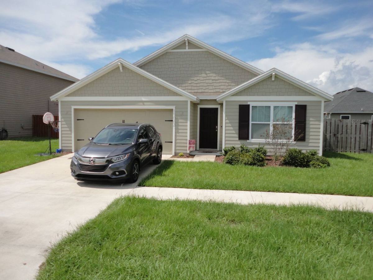 House for rent at 19062 NW 165th Lane, High Springs, FL 32643