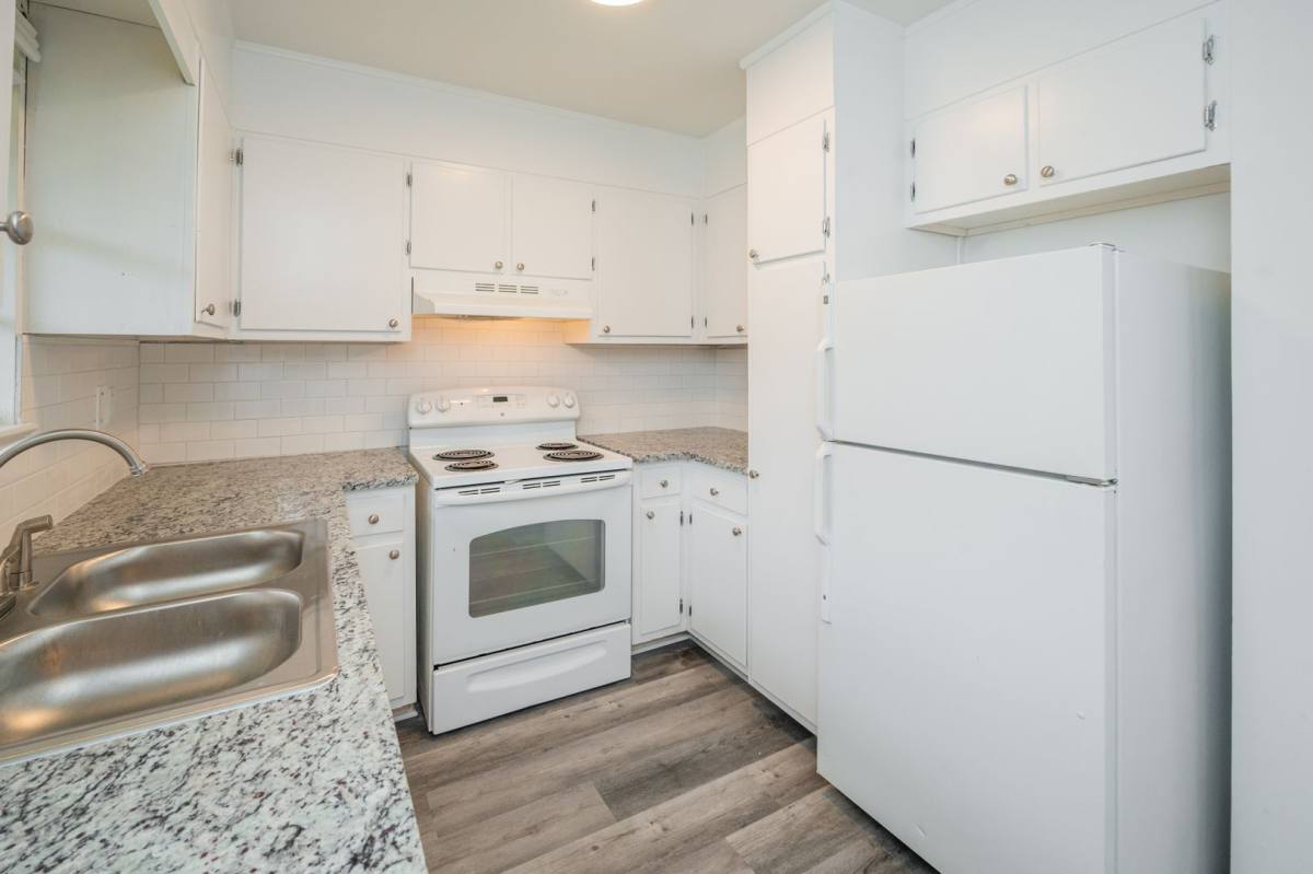 Apartment for rent at 3477 Cliff Terrace S, Birmingham, AL 35205