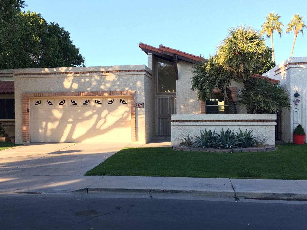 Condo for rent at 2044 W Nopal Ave, Mesa, AZ 85202