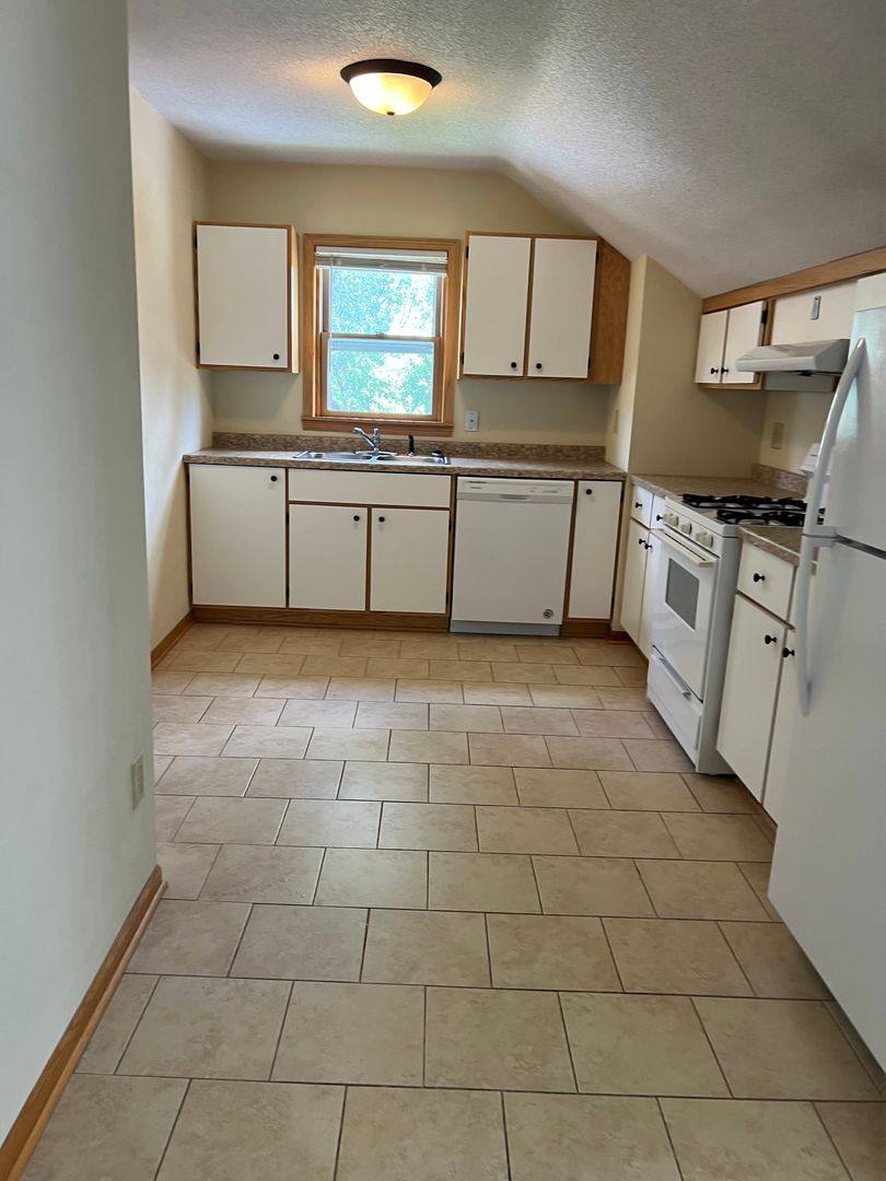 Townhouse for rent at 140 4th Ave N, Waite Park, MN 56387