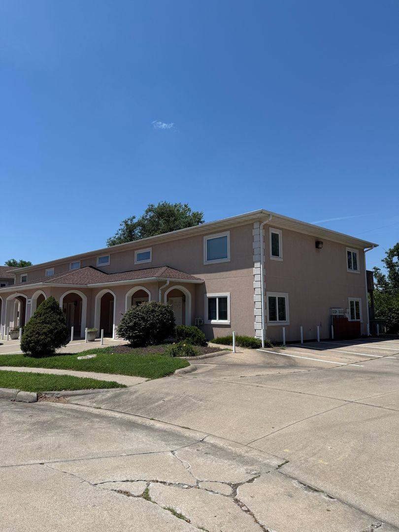 Apartment for rent at 2901 Clover Way, Columbia, MO 65201