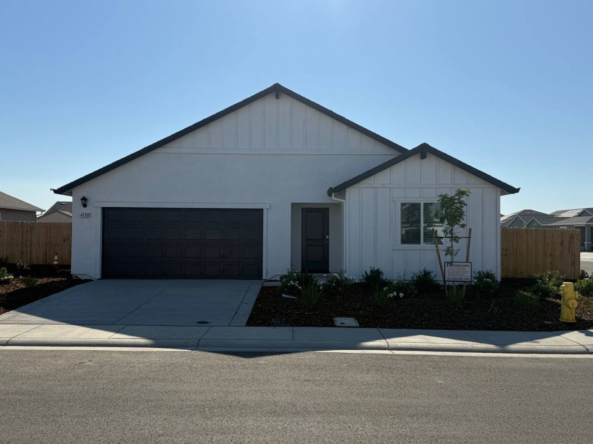 House for rent at 4198 Pittenger Dr, Olivehurst, CA 95961