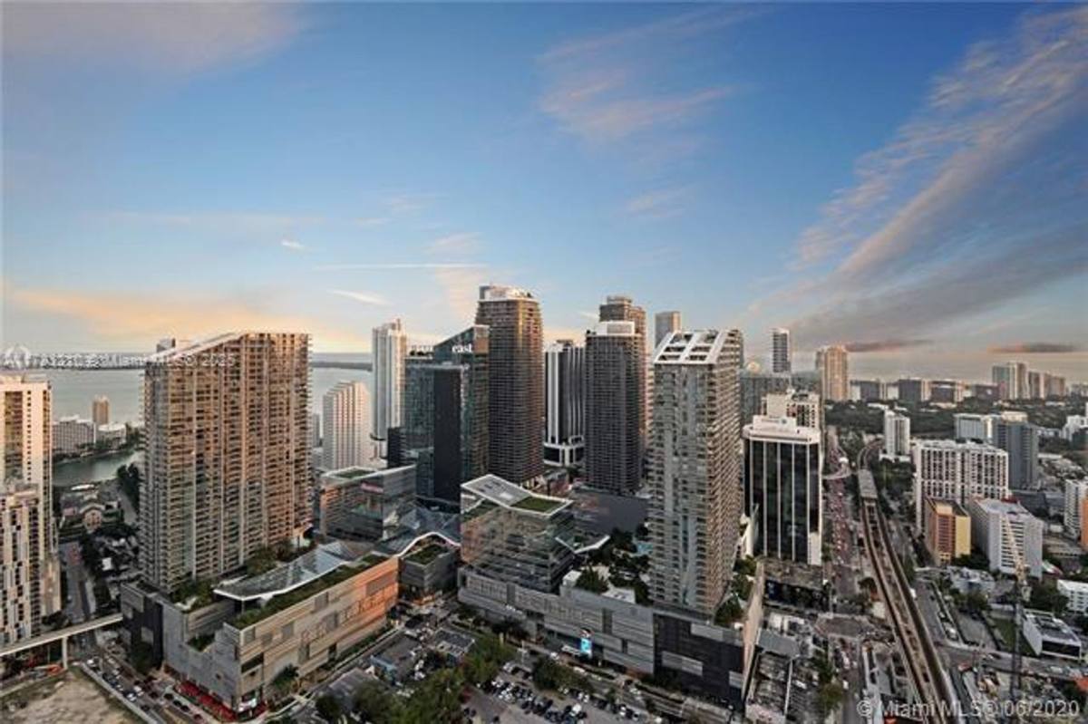 Apartment for rent at 92 SW 3rd St, Miami, FL 33130