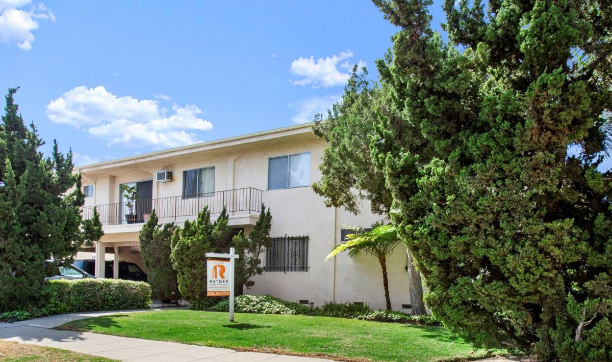 Apartment for rent at 10210 Woodbine St, Los Angeles, CA 90034