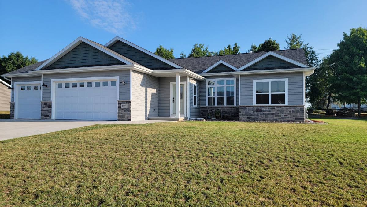 House for rent at 1157 Esther Ann Lane, Hortonville, WI 54944