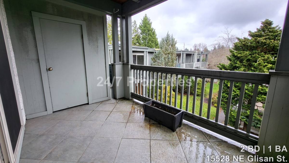 Apartment for rent at 15502 NE Glisan St, Portland, OR 97230