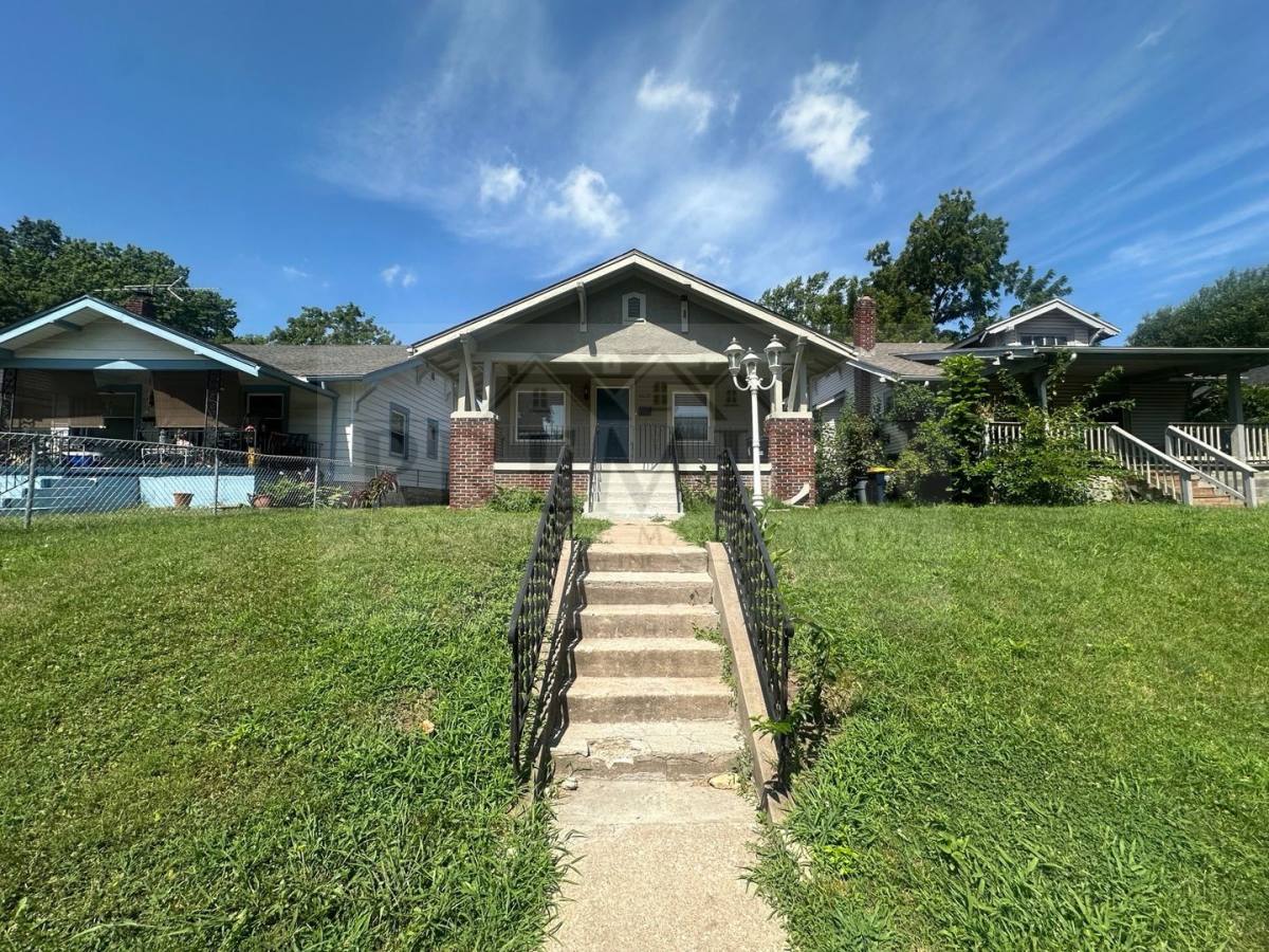 House for rent at 5626 Virginia Ave, Kansas City, MO 64110