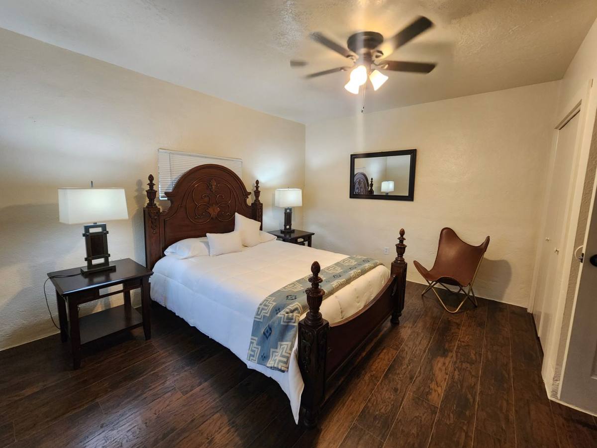 Apartment for rent at 908 15th St NW A-B, Albuquerque, NM 87104