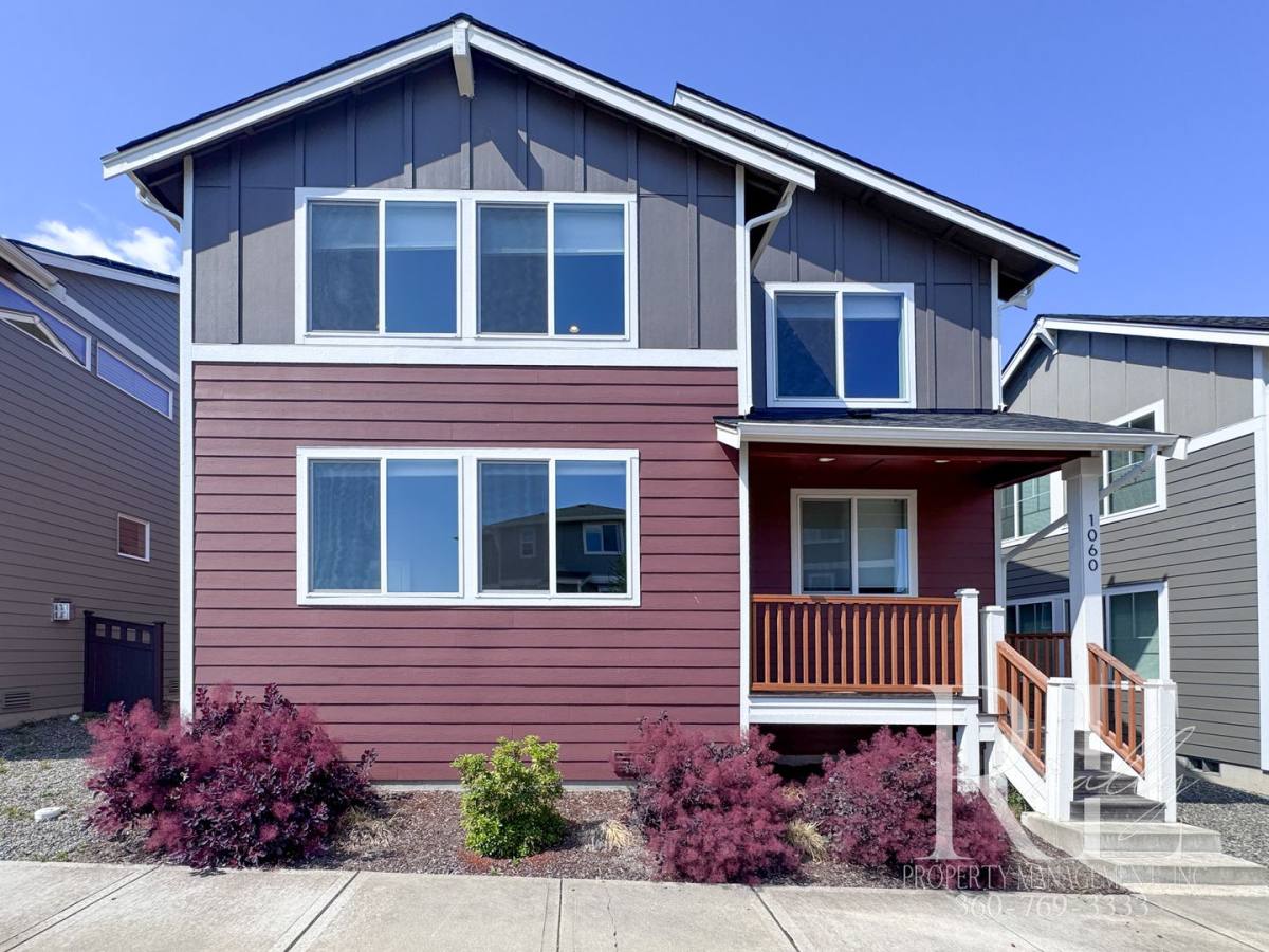 House for rent at 1060 Banyan St, Bremerton, WA 98310