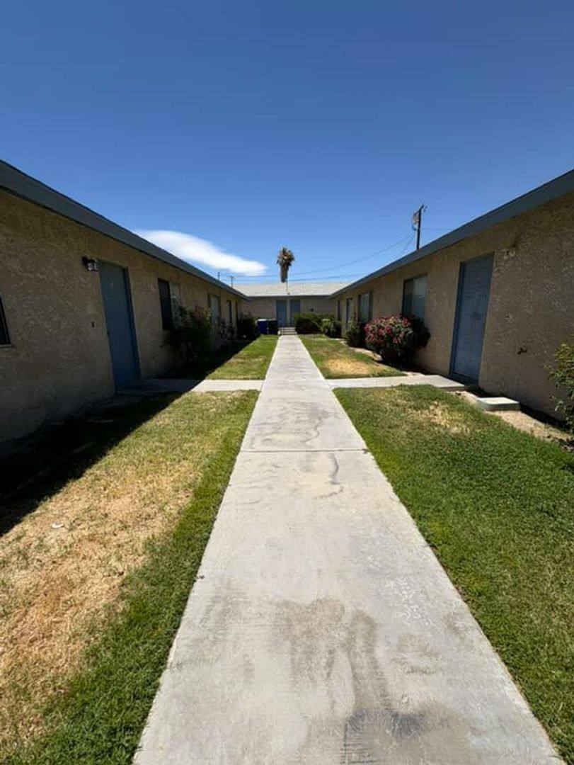 Apartment for rent at 16140 Tawney Ridge, Victorville, CA 92394
